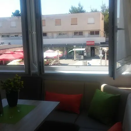 Apartment Bal
